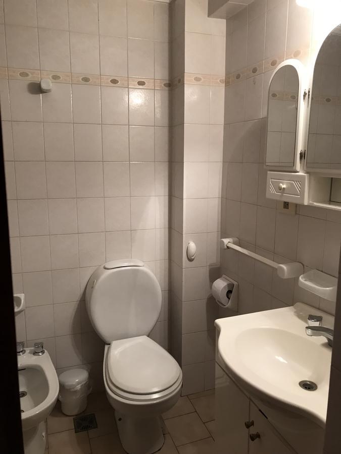 Departamento Amoblado En Pleno Centro, Con Cochera Bahía Blanca Esterno foto